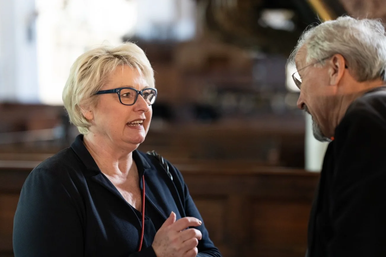 Menschen im Gespräch