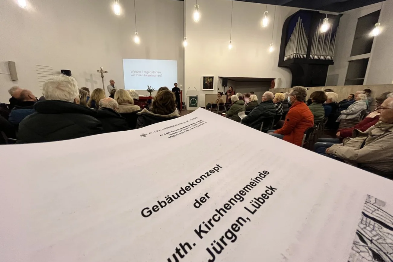 Blick in eine Kirche