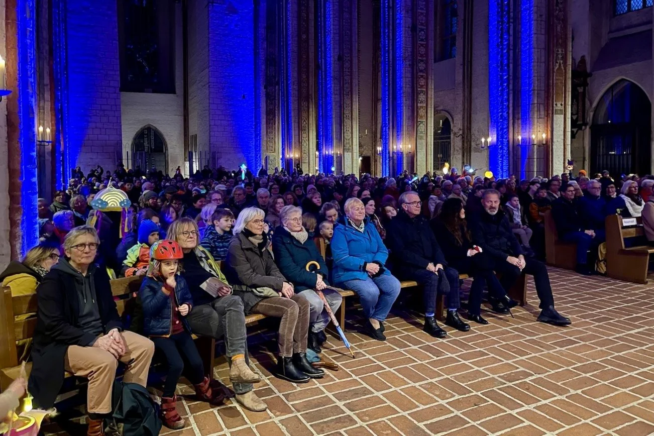 Blick in eine Kirche