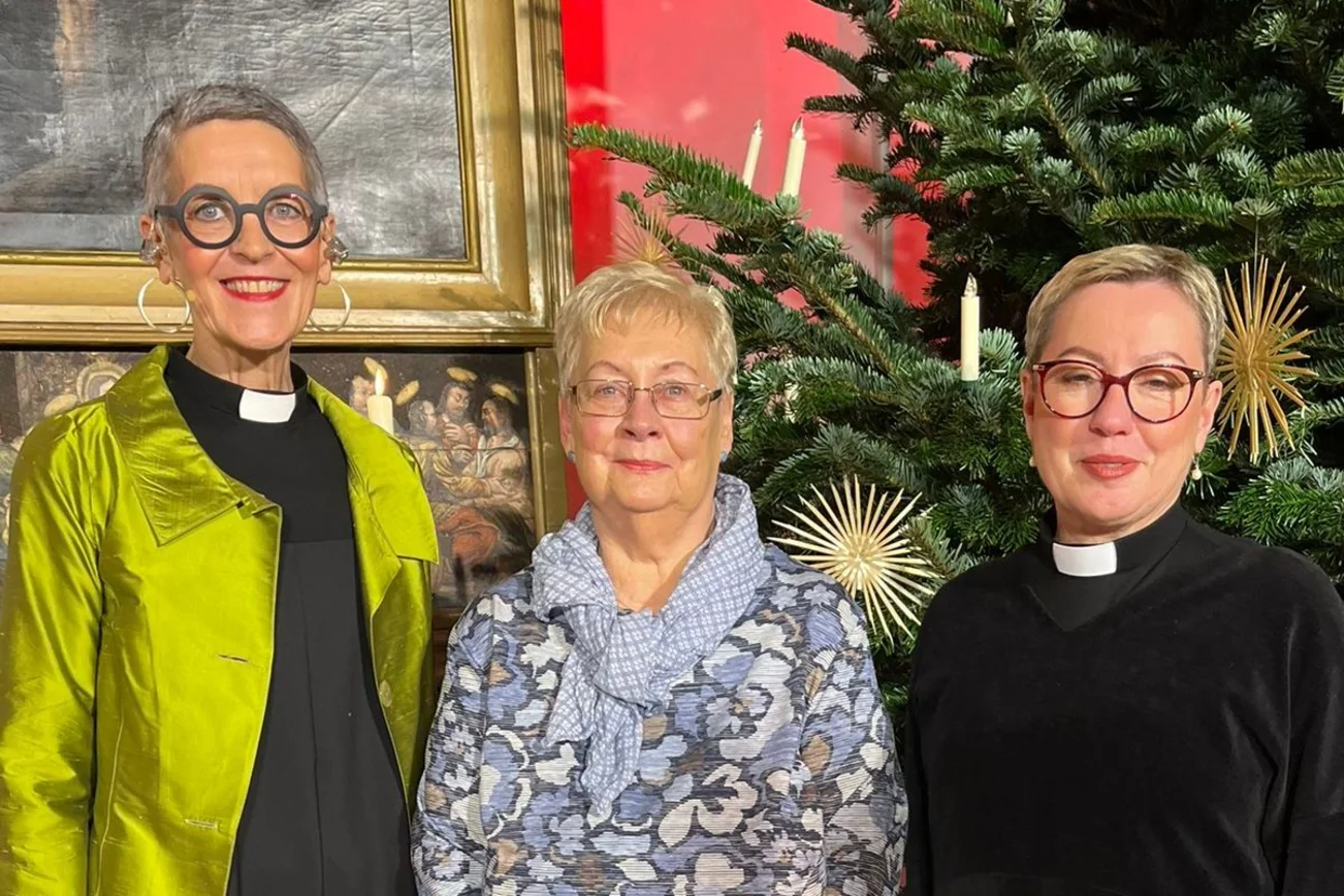Die Pastorin Katja von Kiedrowski, #liveline Fan Karin Bartholdt und Pröpstin Petra Kallies