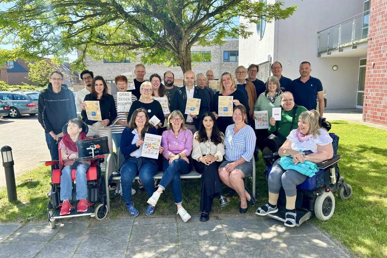 Viele Menschen auf einem Bild