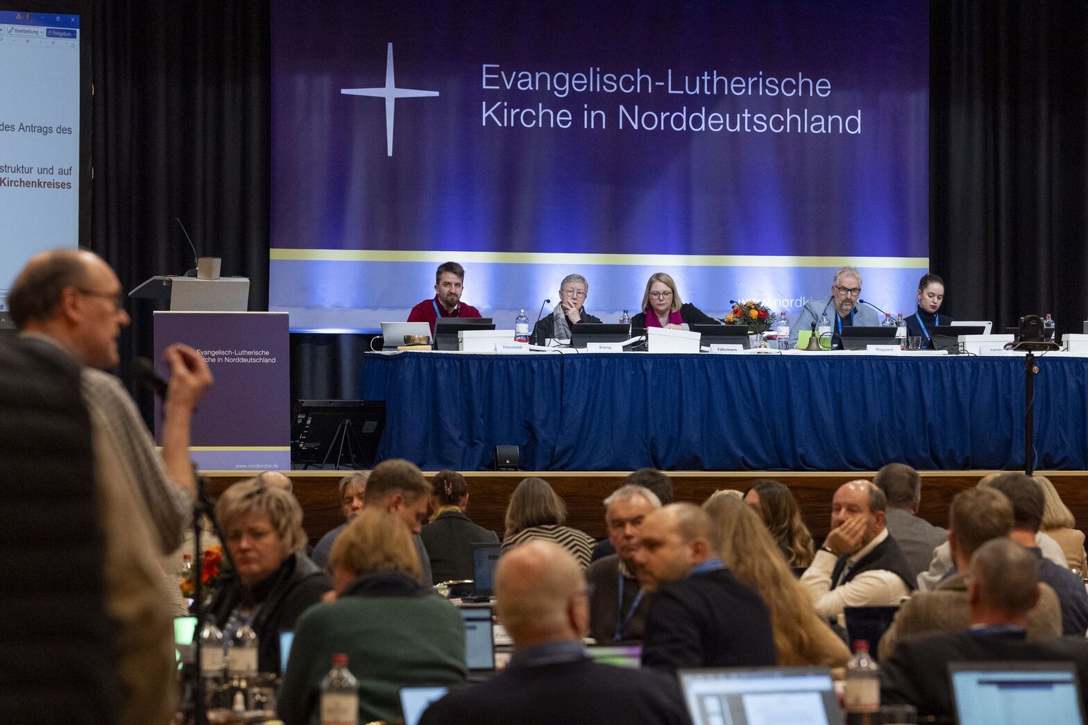 Blick in einen Sitzungssaal