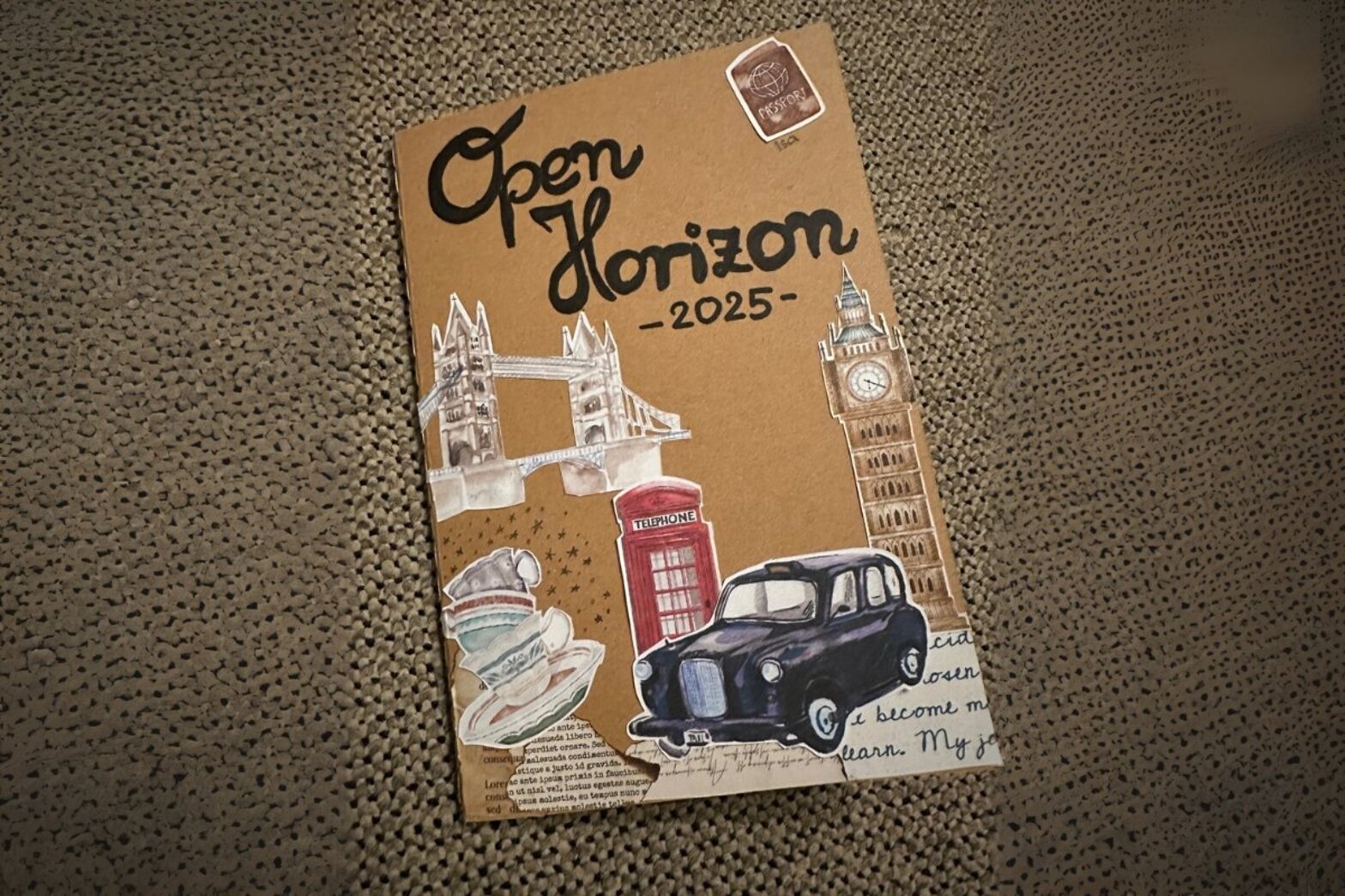 Postkarte mit London-Motiven und der Überschrift "Open Horizon"