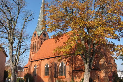 St.-Franziskus-Kirche - Copyright: Ev.-Luth. Kirchenkreis Lübeck-Lauenburg