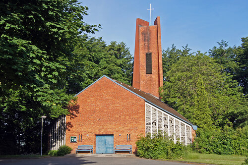 Heilig-Kreuz-Kirche in Börnsen - Copyright: Manfred Maronde
