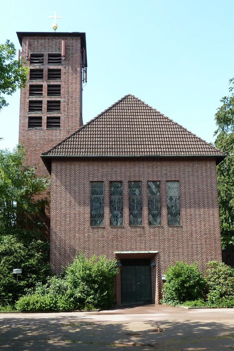 Außenansicht der Heilig-Geist-Kirche in Wohltorf