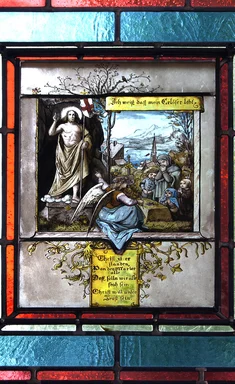 Sakristeifenster mit Bleiglas der Kirche in Nusse