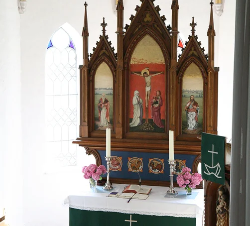 Der Altar der St.-Marien-Kirche Siebenbäumen