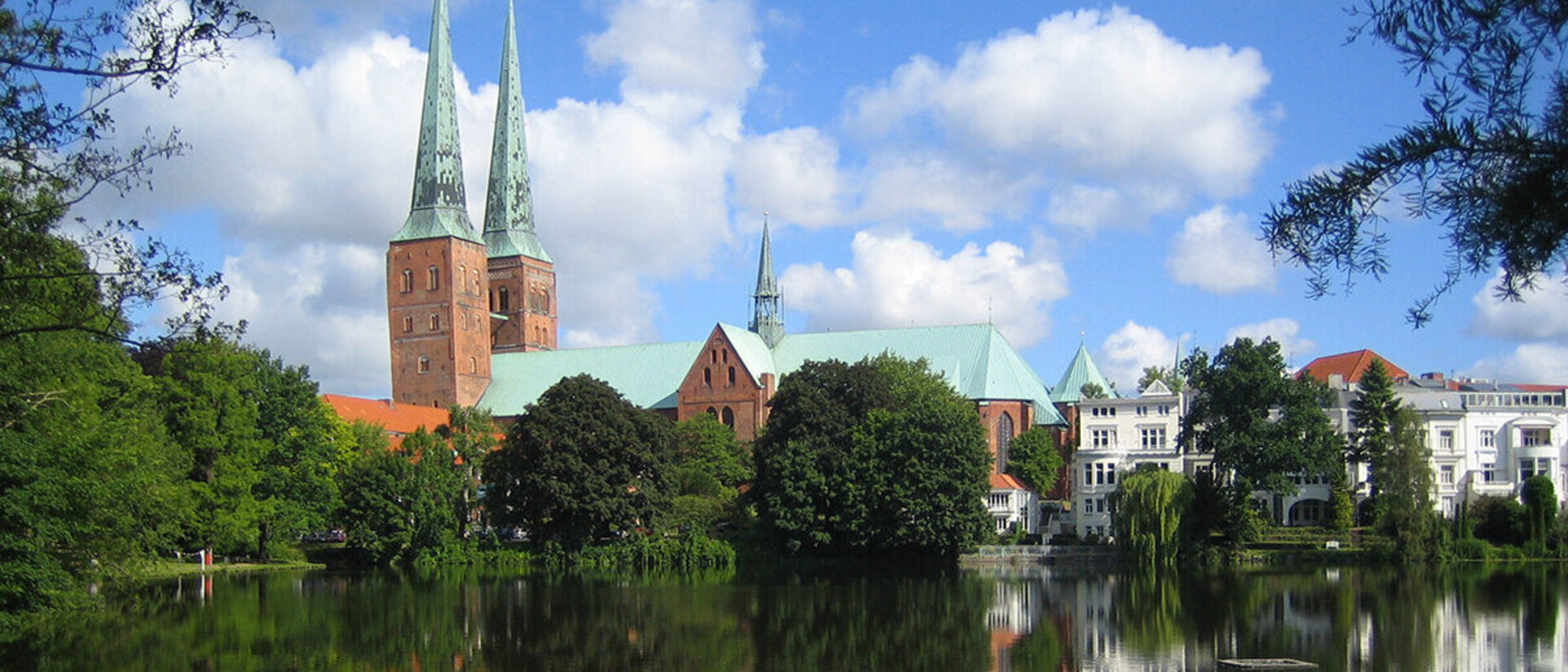 Blick über den Mühlenteich auf den Dom