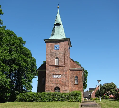 Der Turm der St.-Jacobi-Kirche Hamwarde