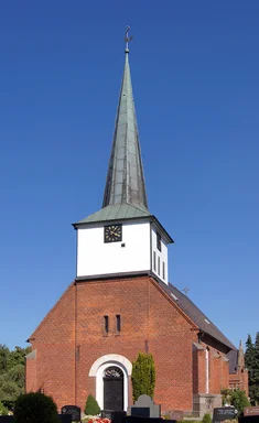 Außenansicht der St.-Marien-Kirche in Siebenbäumen