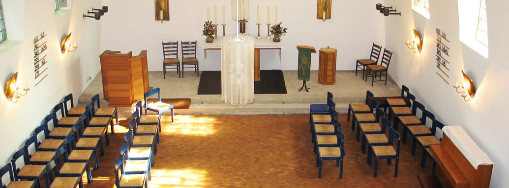 Der Innenraum von St. Markus von der Empore aus gesehen