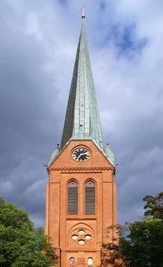 Der Turm von St. Franziskus Schwarzenbek