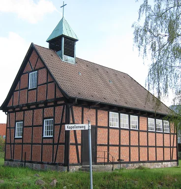 Außenansicht der St.-Annen-Kapelle in Grambek