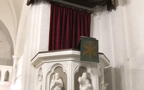 Die Kanzel der Katharinenkapelle in Witzeeze