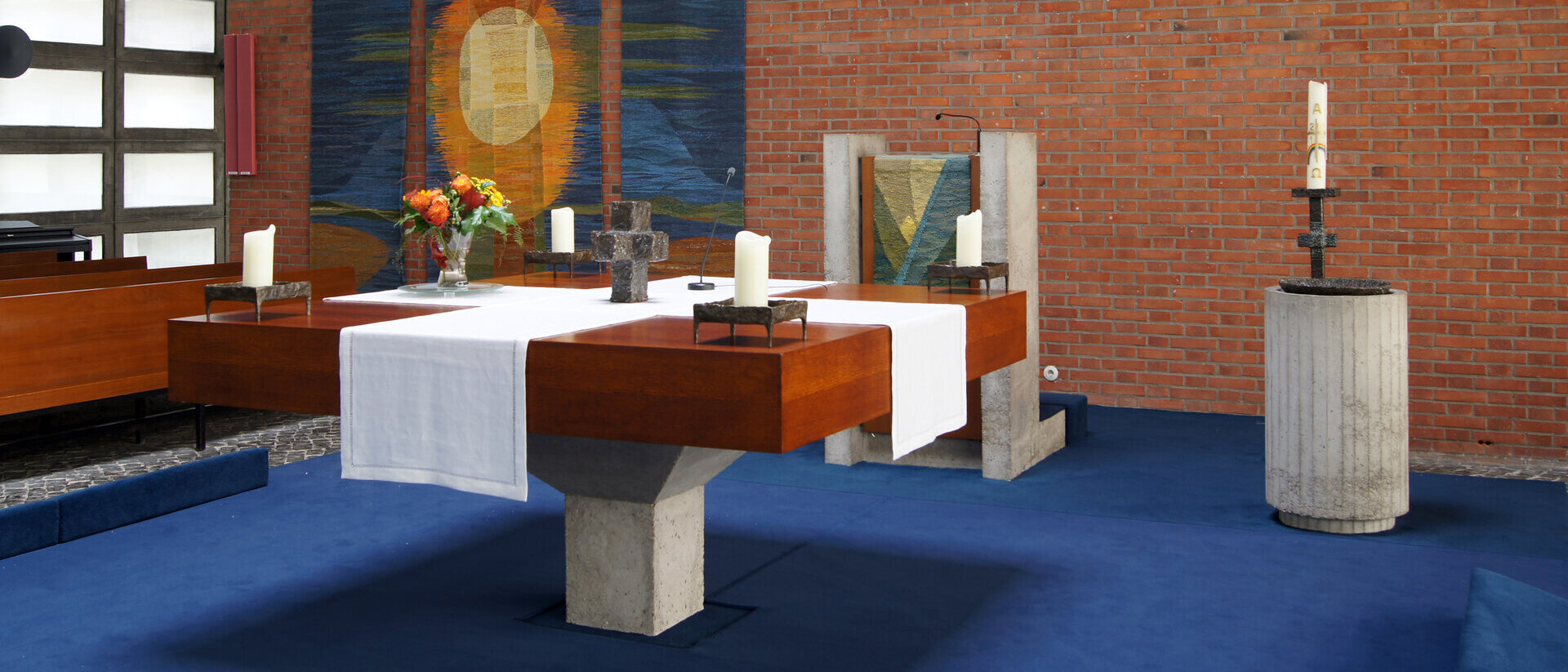 Der Innenraum der Wichernkirche