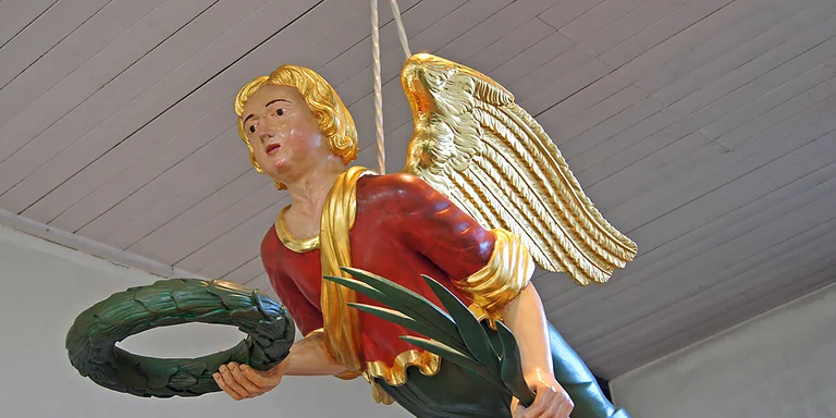 Der Taufengel im Voraum der St.-Franziskus-Kirche Schwarzenbek