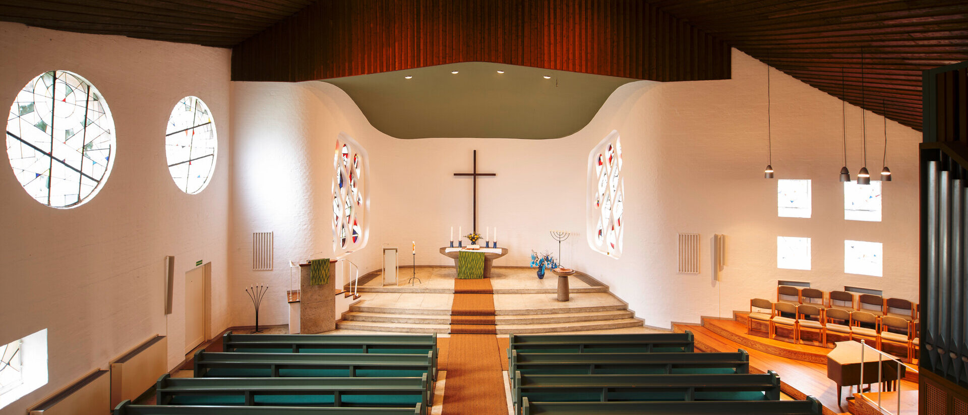 Blick auf den Altar der St.-Philippus-Kirche